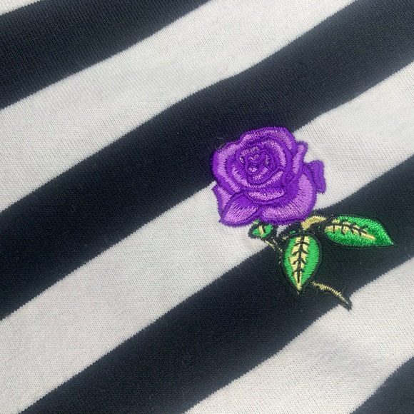 Broken Promises Thornless Stripe T-Shirt Black and White Tee - Picture 4 of 9